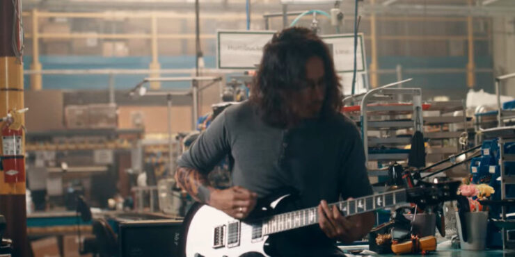 Mark Holcomb guitar play through