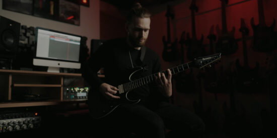 Chris Wiseman guitar play through (Currents)